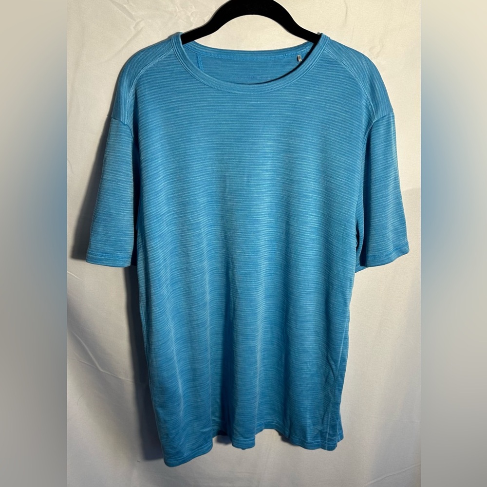 Tommy Bahama Island Zone Tee Size M‎